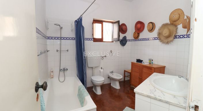 Image No.20-4 Bed Villa for sale