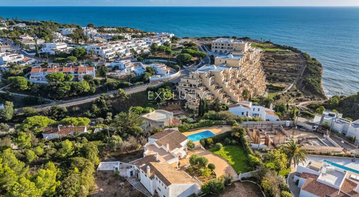 Image No.3-4 Bed Villa for sale