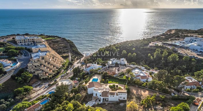 Image No.4-4 Bed Villa for sale