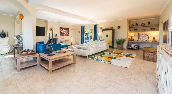 Image No.13-Villa for sale