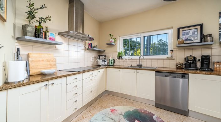 Image No.16-Villa for sale