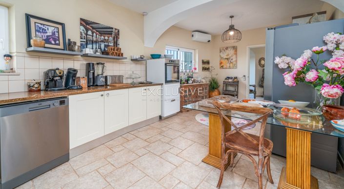 Image No.17-Villa for sale