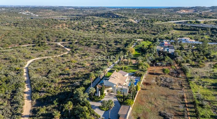 Image No.2-4 Bed Villa for sale