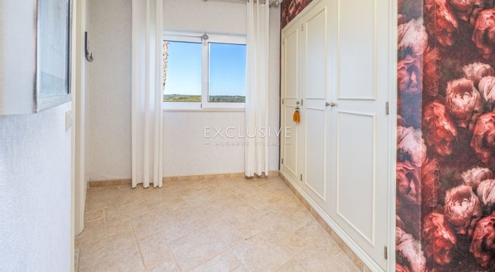 Image No.28-Villa for sale