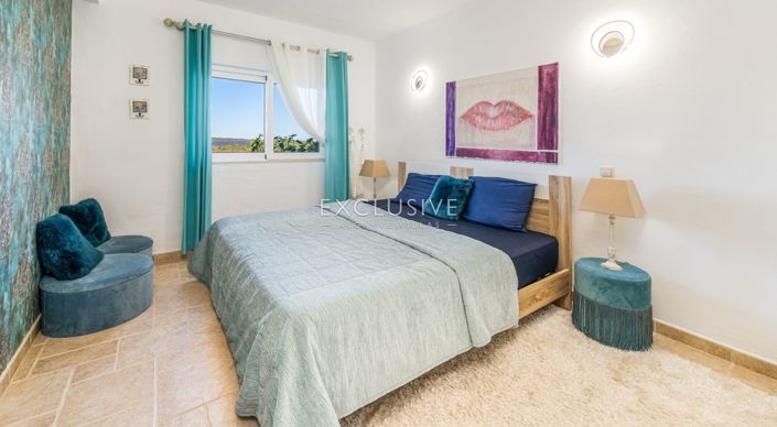 Image No.29-Villa for sale