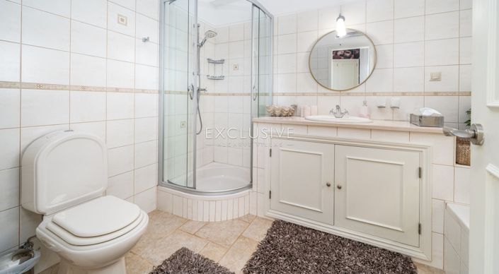 Image No.31-Villa for sale