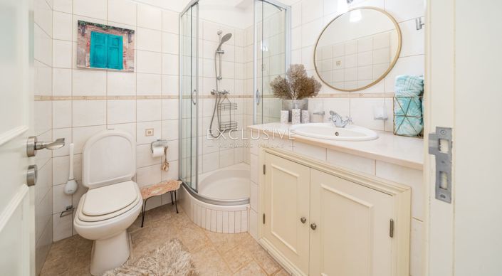 Image No.33-Villa for sale