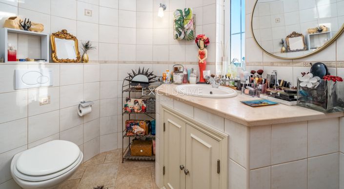 Image No.38-Villa for sale