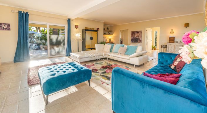 Image No.9-Villa for sale