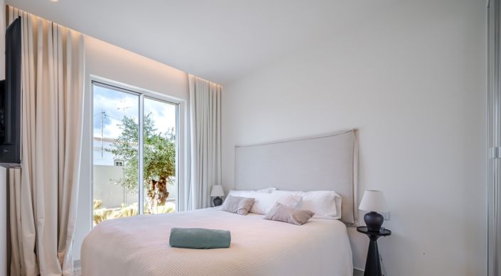 Image No.26-3 Bed Villa for sale