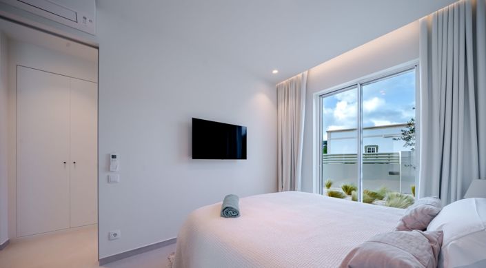 Image No.27-3 Bed Villa for sale