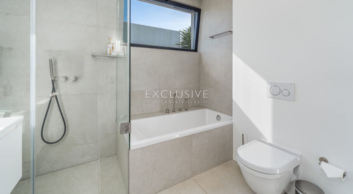 Image No.27-5 Bed Villa for sale