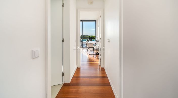 Image No.28-5 Bed Villa for sale