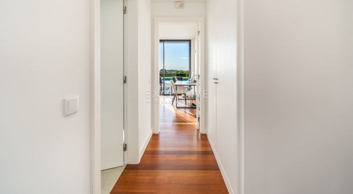 Image No.30-5 Bed Villa for sale