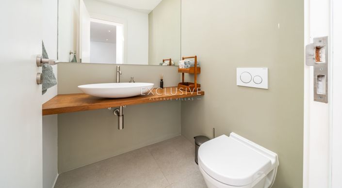 Image No.41-5 Bed Villa for sale