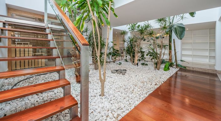 Image No.44-5 Bed Villa for sale