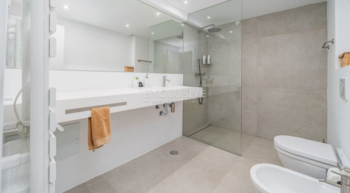 Image No.50-5 Bed Villa for sale