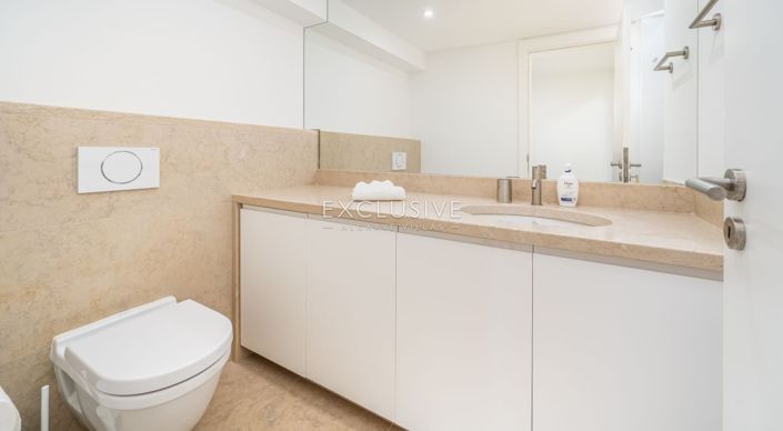 Image No.52-5 Bed Villa for sale