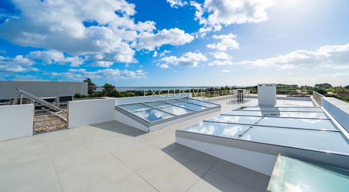 Image No.56-5 Bed Villa for sale