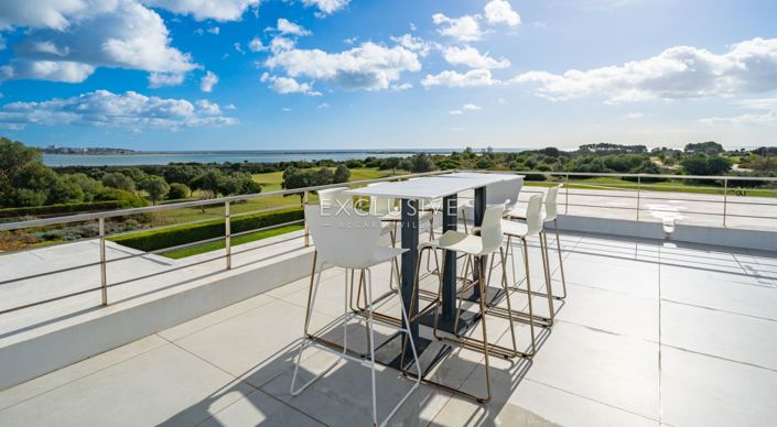 Image No.57-5 Bed Villa for sale