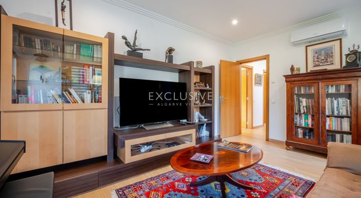 Image No.26-5 Bed Villa for sale