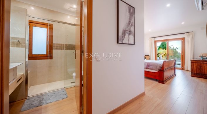 Image No.46-5 Bed Villa for sale