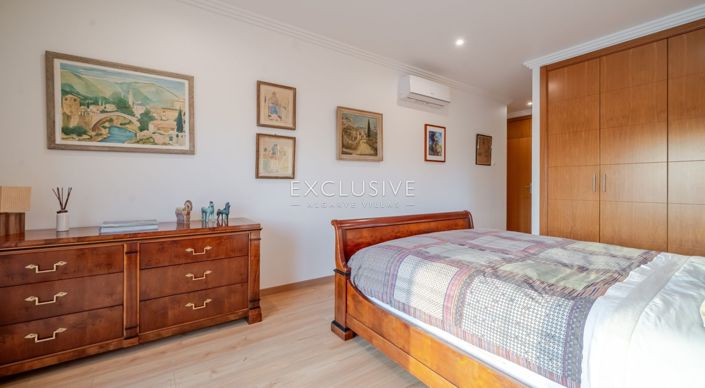 Image No.49-5 Bed Villa for sale