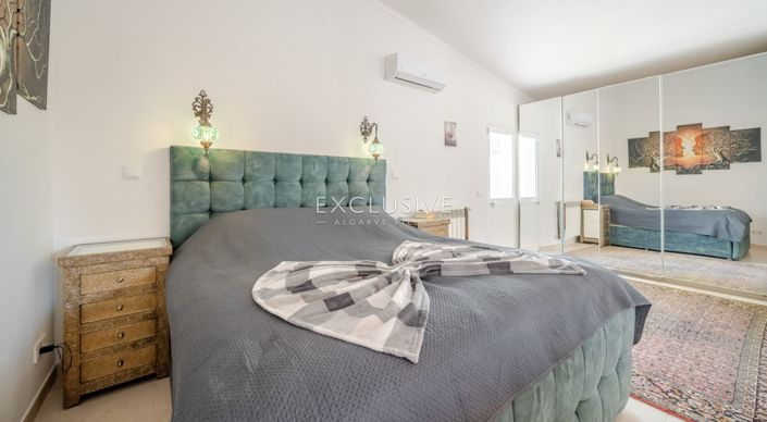 Image No.19-6 Bed Villa for sale