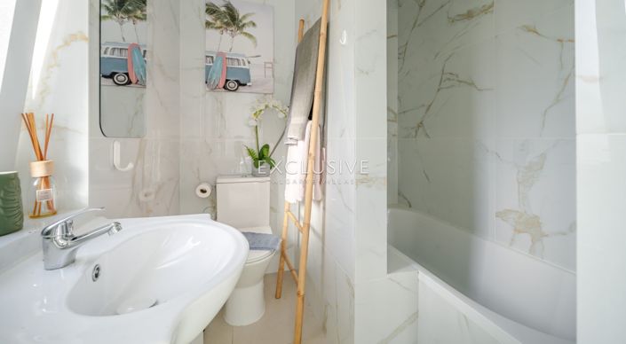 Image No.25-6 Bed Villa for sale