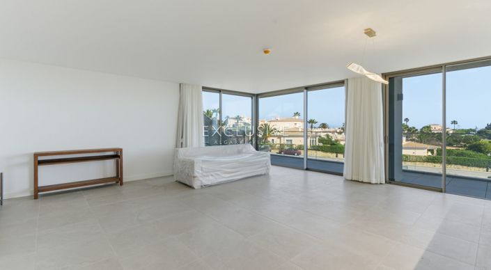 Image No.15-3 Bed Apartment for sale