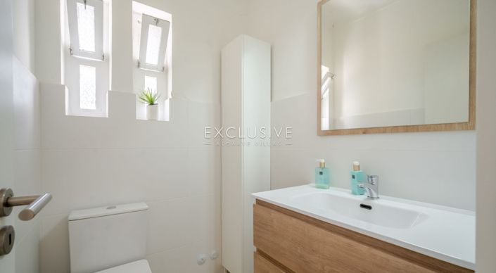 Image No.18-3 Bed Villa for sale