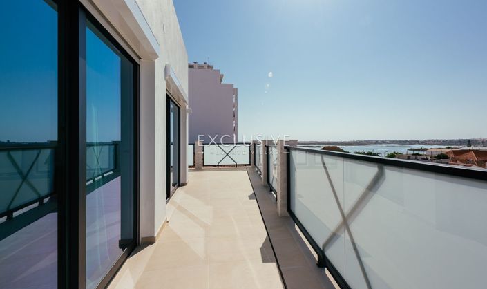Image No.40-3 Bed Apartment for sale