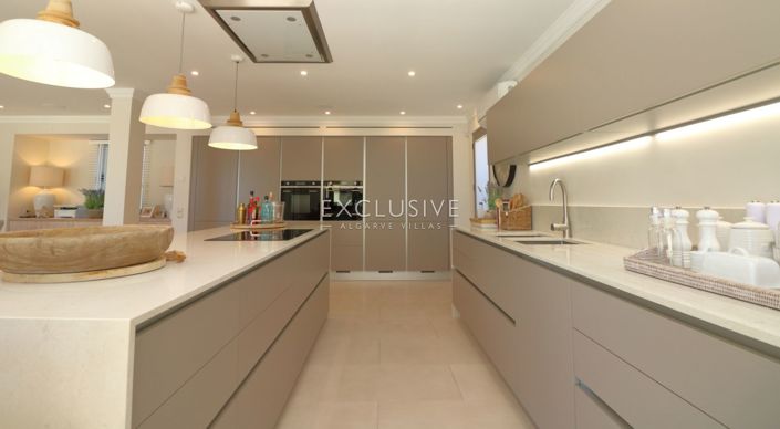 Image No.11-4 Bed Villa for sale