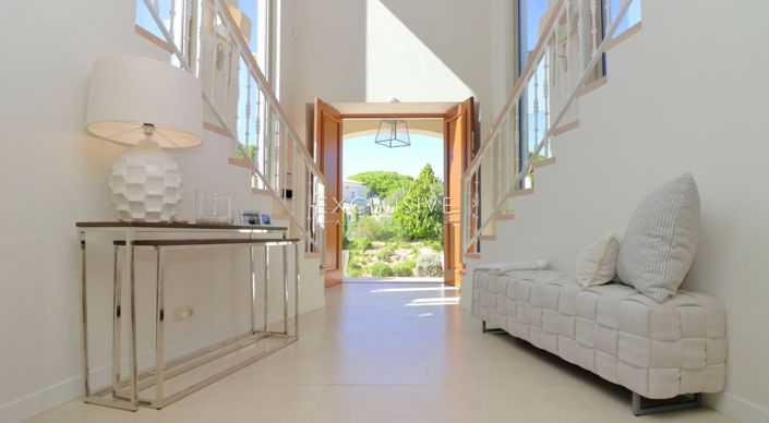 Image No.6-4 Bed Villa for sale