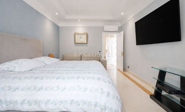 Image No.15-4 Bed Villa for sale