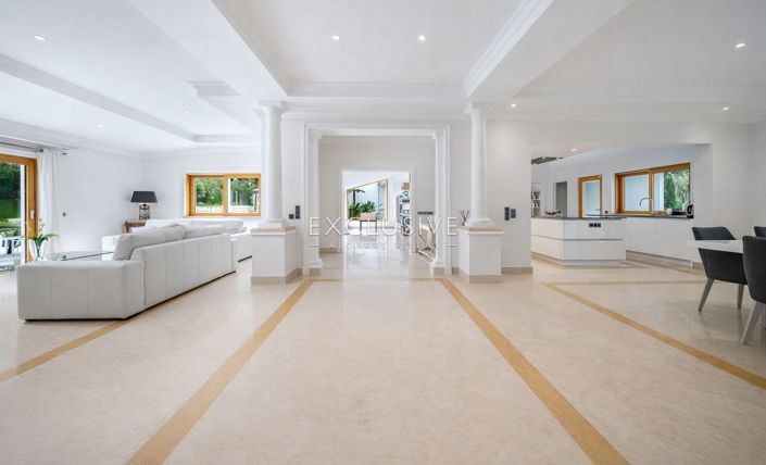 Image No.4-4 Bed Villa for sale