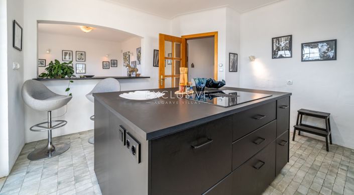 Image No.10-3 Bed Villa for sale