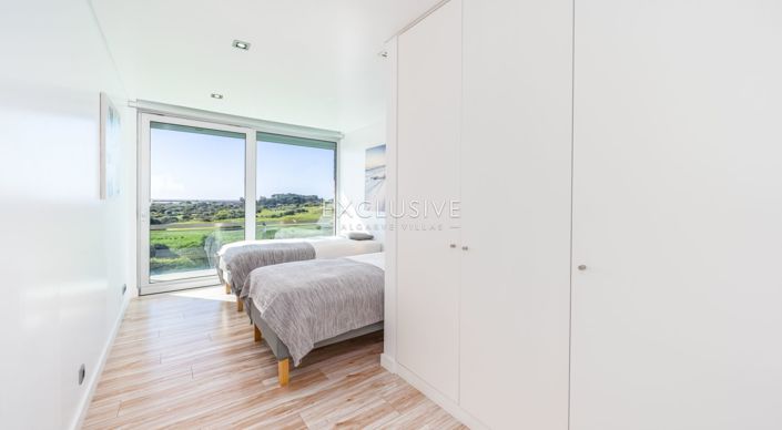 Image No.19-3 Bed Villa for sale