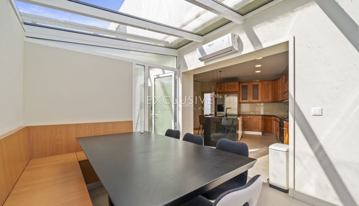 Image No.10-5 Bed Villa for sale