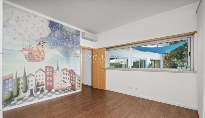 Image No.11-5 Bed Villa for sale