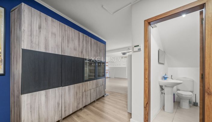 Image No.26-5 Bed Villa for sale