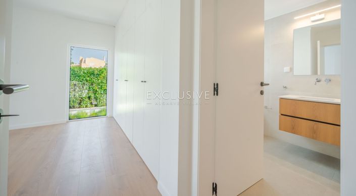 Image No.16-4 Bed Villa for sale