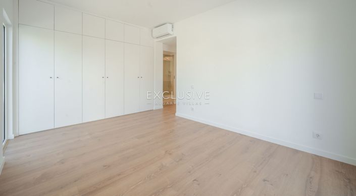 Image No.20-4 Bed Villa for sale