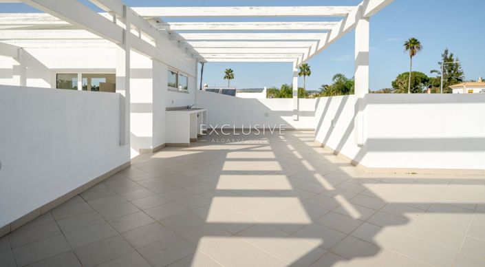 Image No.29-4 Bed Villa for sale