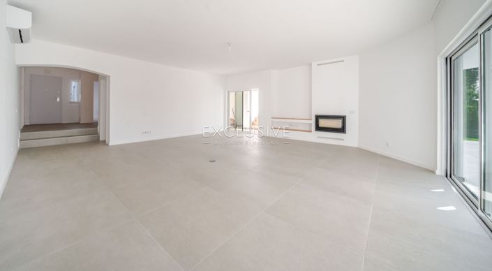 Image No.6-4 Bed Villa for sale