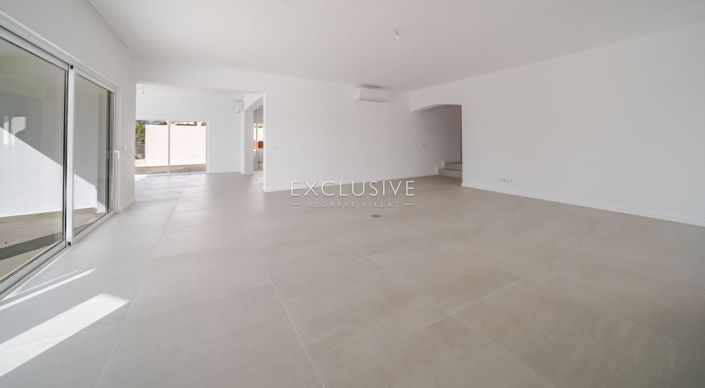 Image No.7-4 Bed Villa for sale