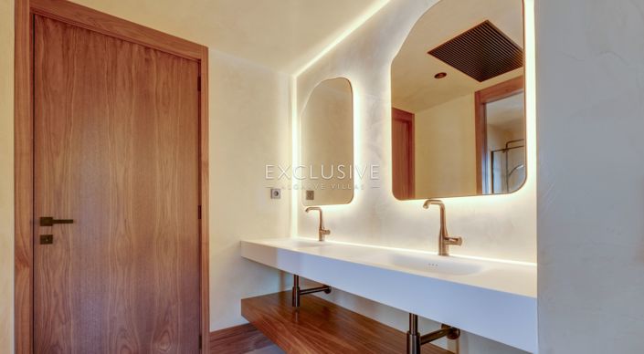 Image No.13-5 Bed Villa for sale