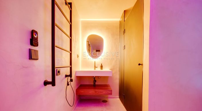 Image No.17-5 Bed Villa for sale