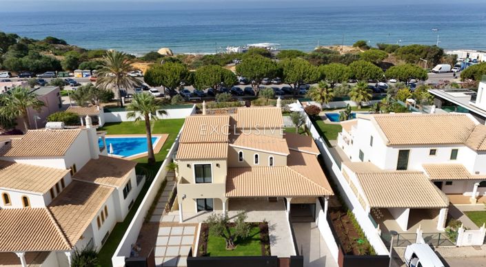 Image No.2-Villa de 5 chambres à vendre à Albufeira