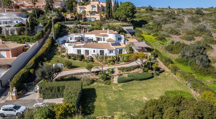 Image No.2-4 Bed Villa for sale